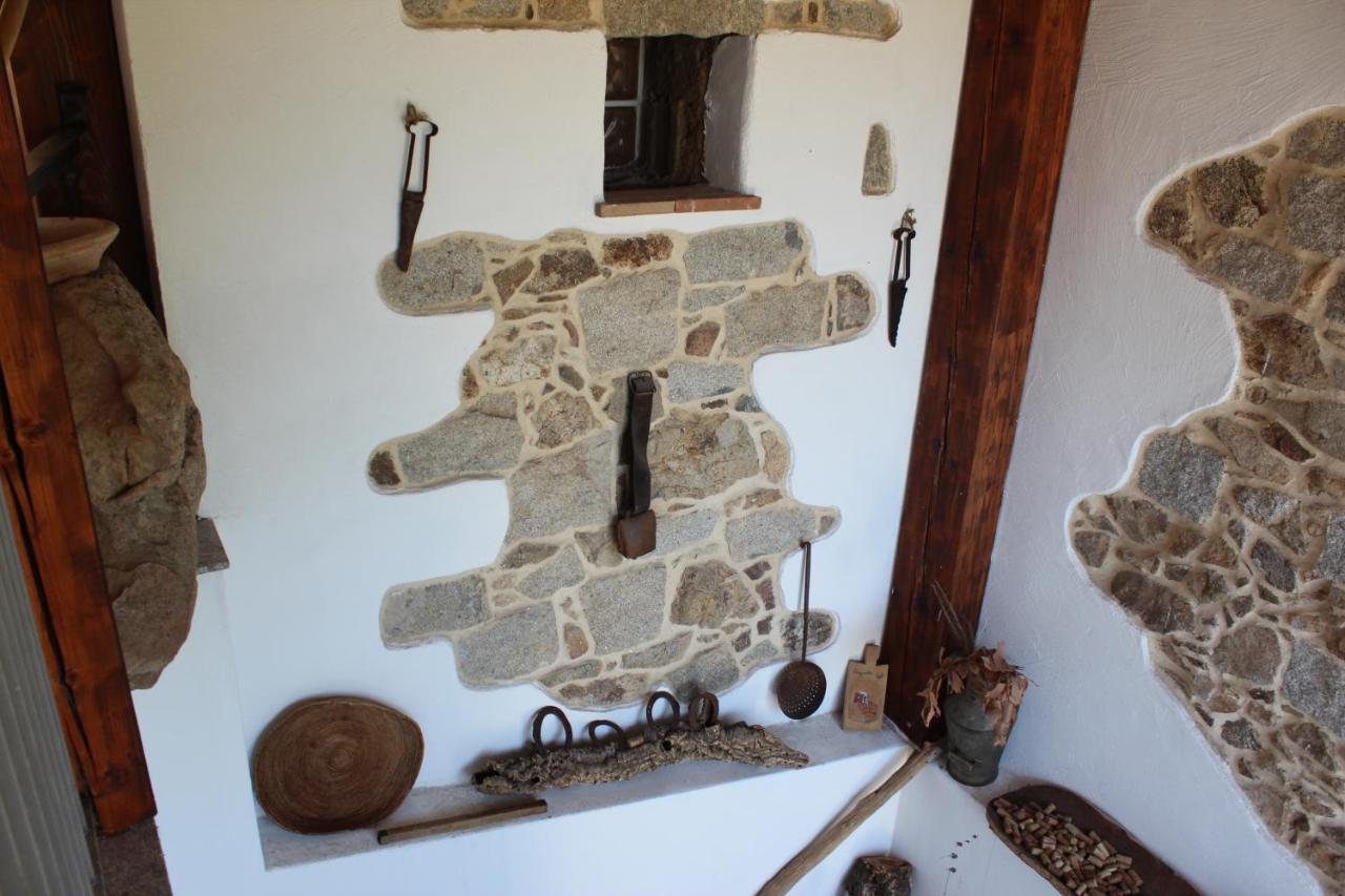 Bed And Breakfast Murales Orgosolo Ngoại thất bức ảnh