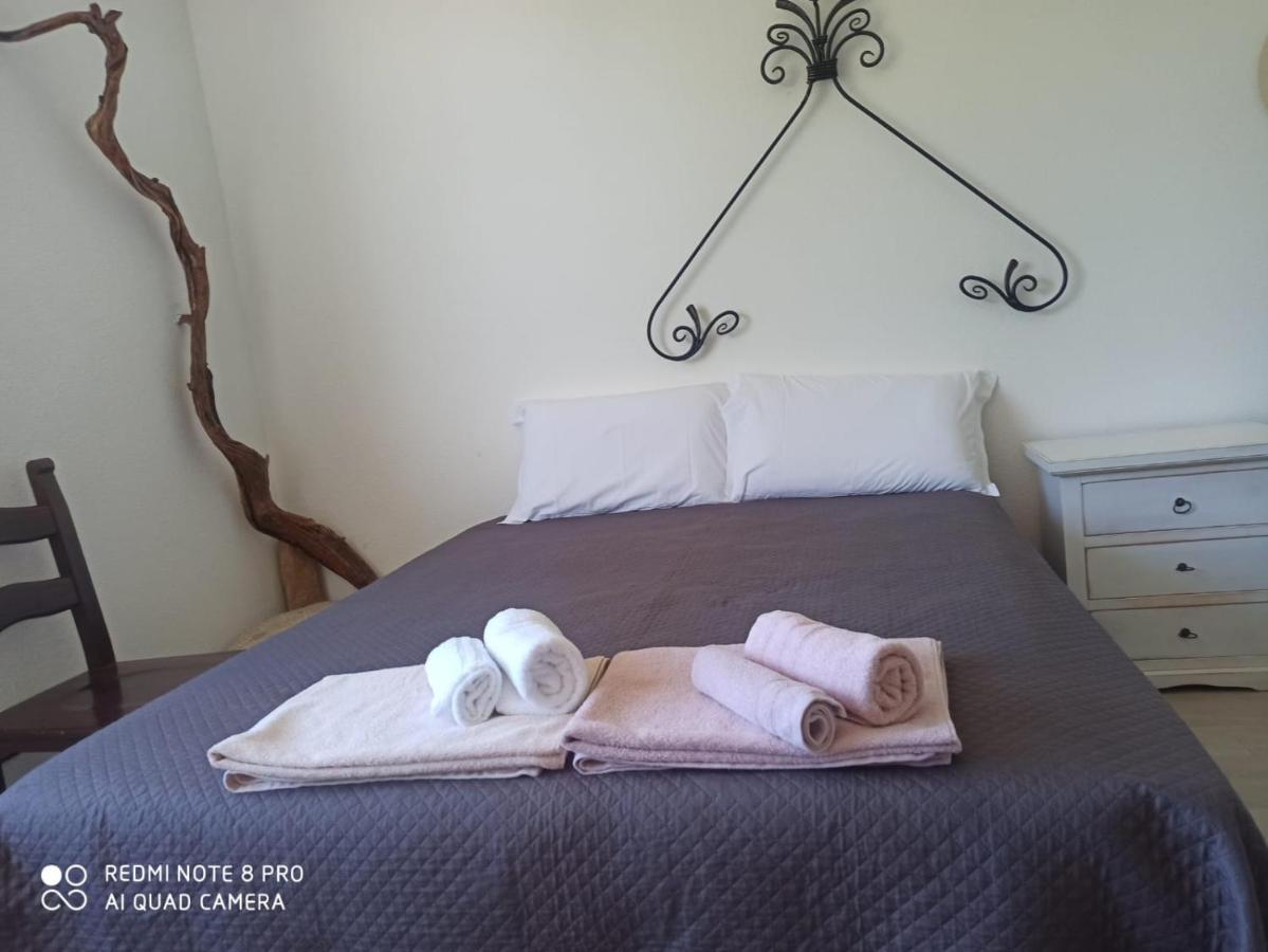 Bed And Breakfast Murales Orgosolo Ngoại thất bức ảnh