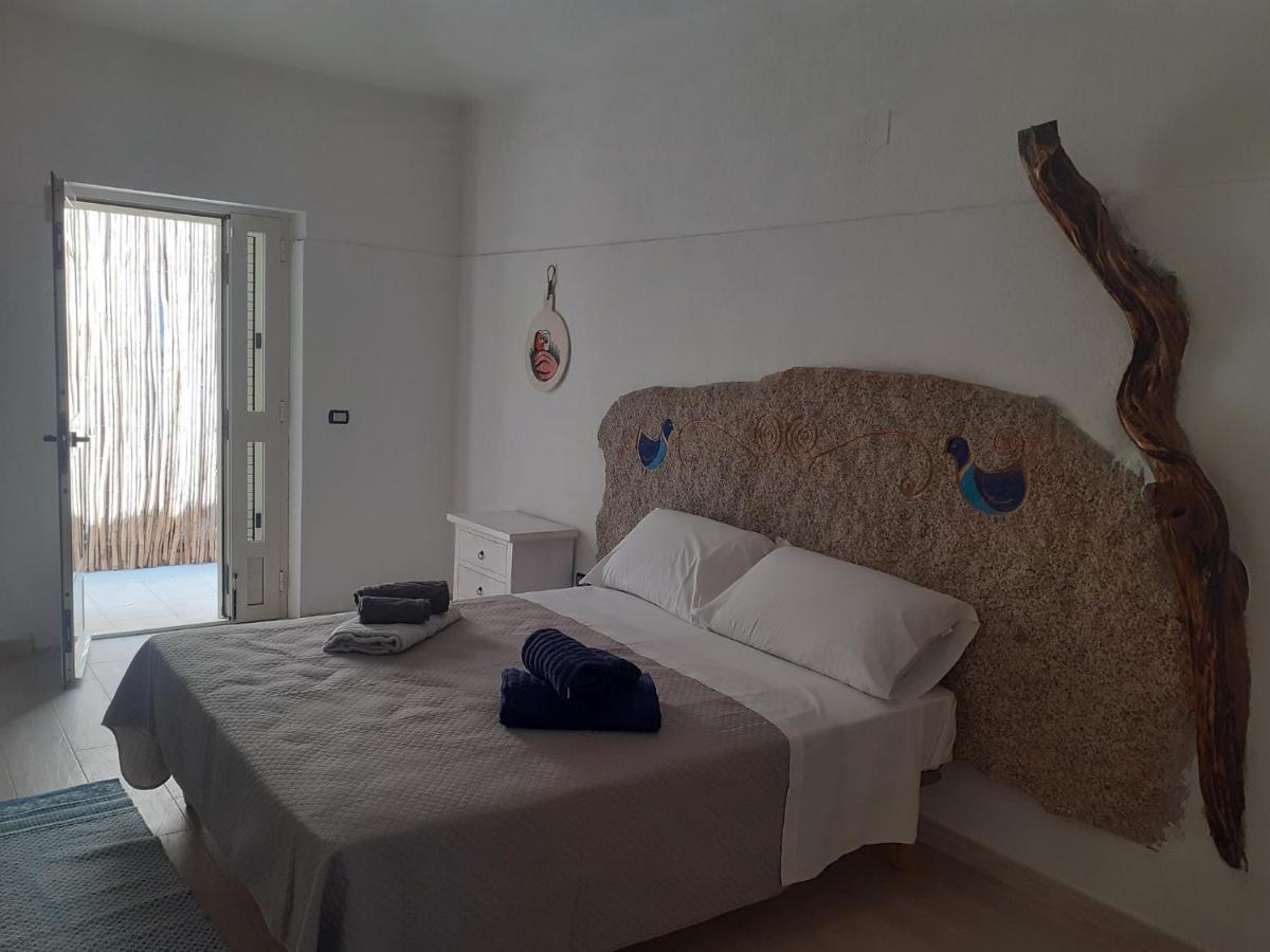 Bed And Breakfast Murales Orgosolo Ngoại thất bức ảnh