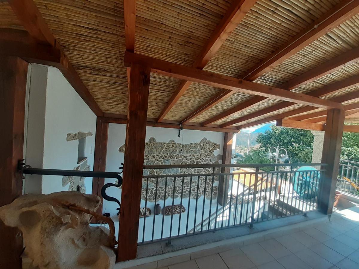 Bed And Breakfast Murales Orgosolo Ngoại thất bức ảnh