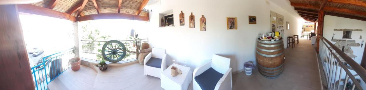 Bed And Breakfast Murales Orgosolo Ngoại thất bức ảnh