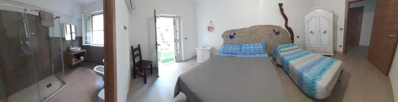 Bed And Breakfast Murales Orgosolo Ngoại thất bức ảnh