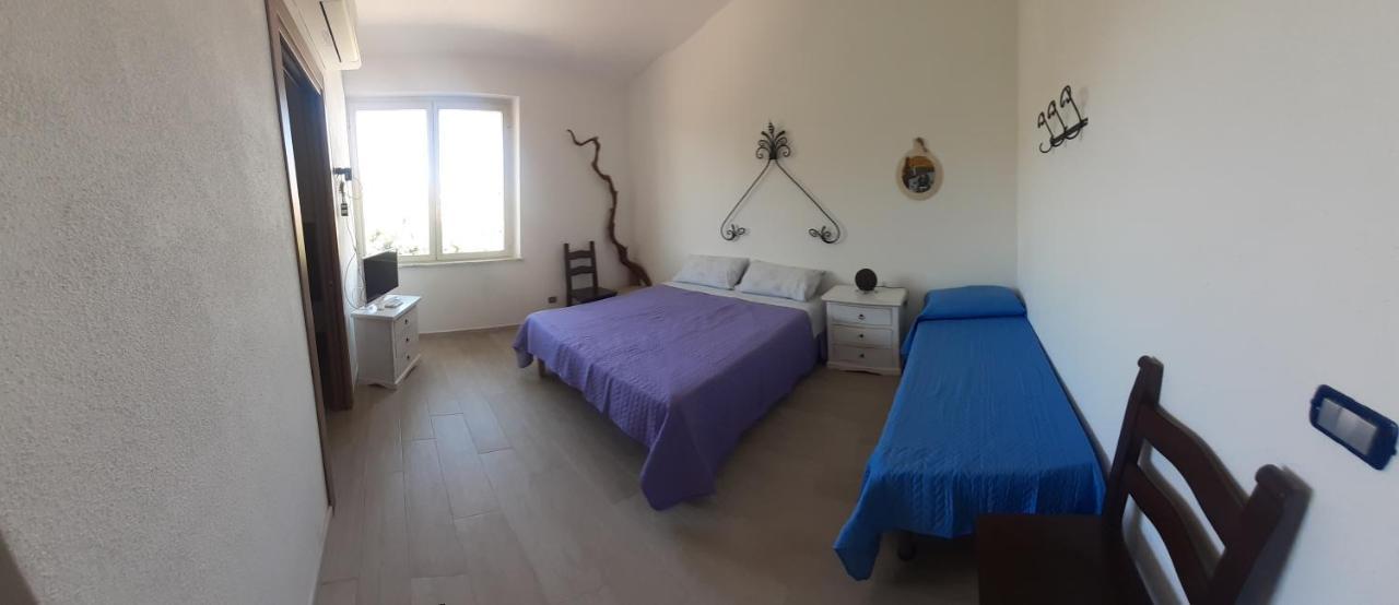 Bed And Breakfast Murales Orgosolo Ngoại thất bức ảnh