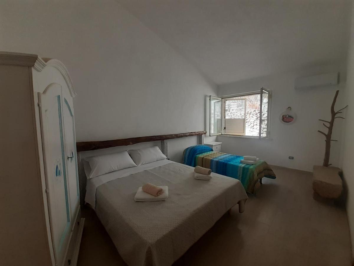 Bed And Breakfast Murales Orgosolo Ngoại thất bức ảnh
