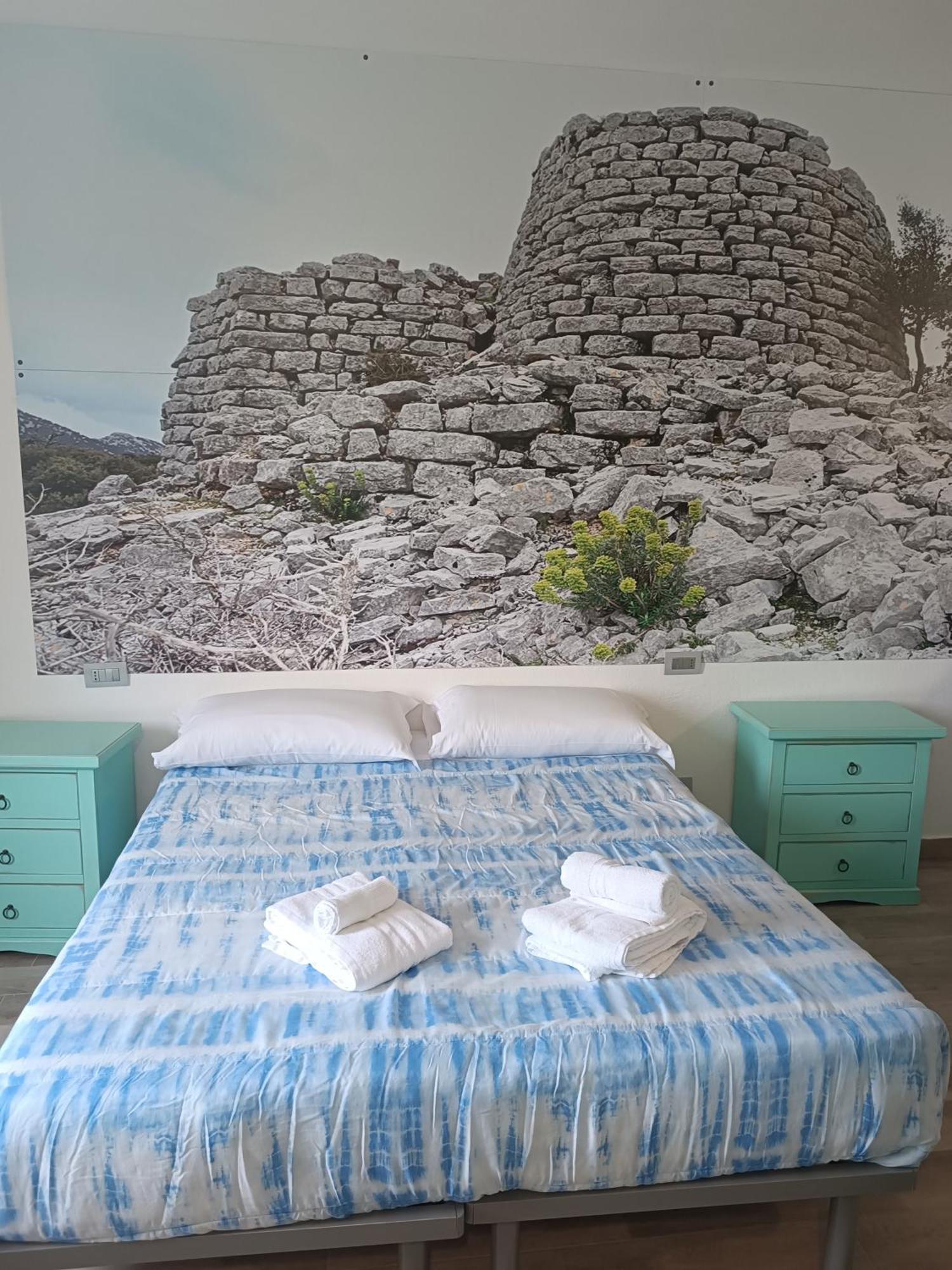 Bed And Breakfast Murales Orgosolo Ngoại thất bức ảnh